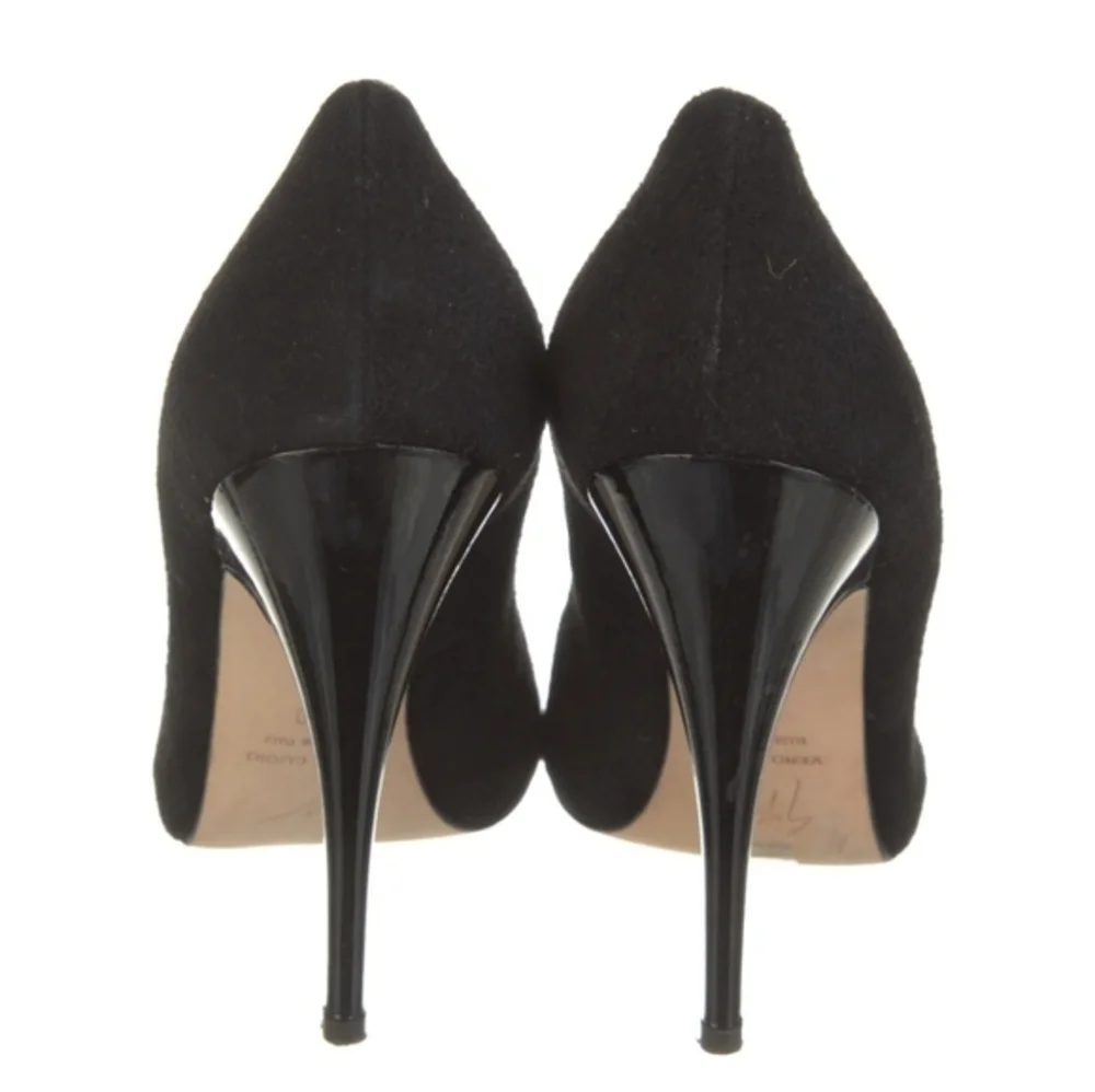 GIUSEPPE ZANOTTI | Black Suede Crystal Embellished Pumps in‎ Size US 8.5